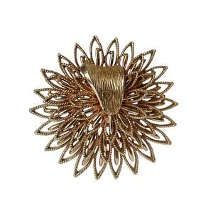 1980s SA Samson Layered Open Design Gold Plate Round Wreath Brooch Pin Pendant